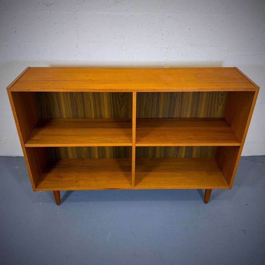 Mid century modern teak shelving unit — photograph 4 of 5