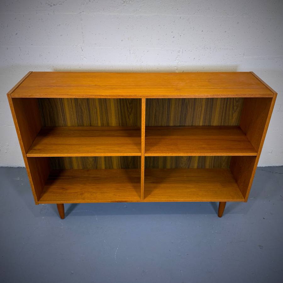 Mid century modern teak shelving unit — photograph 4 of 5