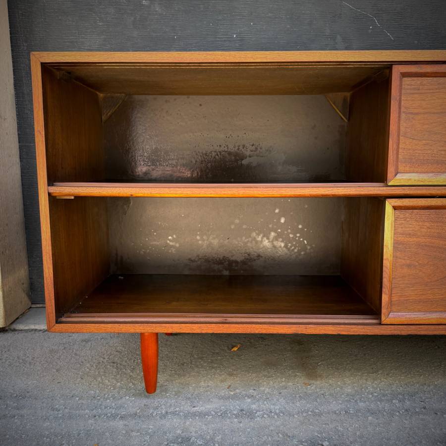 Extra long mid century modern walnut sideboard credenza — photograph 6 of 8