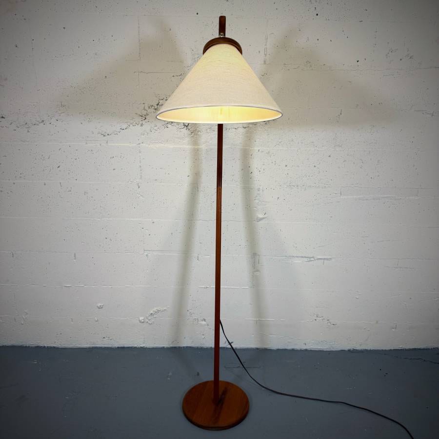 Mid century modern teak arc floor lamp — photograph 5 of 7