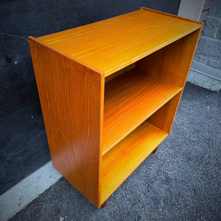 Danish mid century modern teak LP shelf — photograph 5 of 5