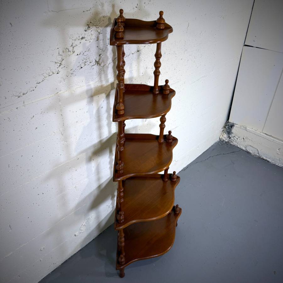 Mid century modern vintage walnut corner shelf — photograph 4 of 6