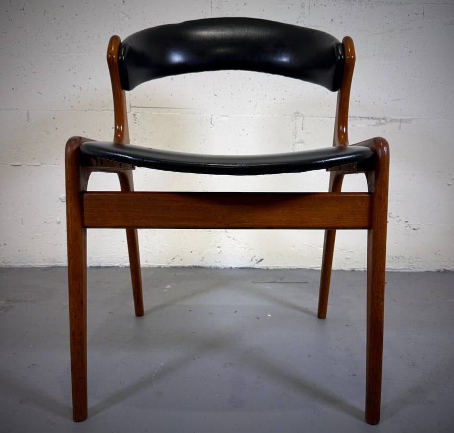 Beautiful danish modern vintage chair — photograph 3 of 5