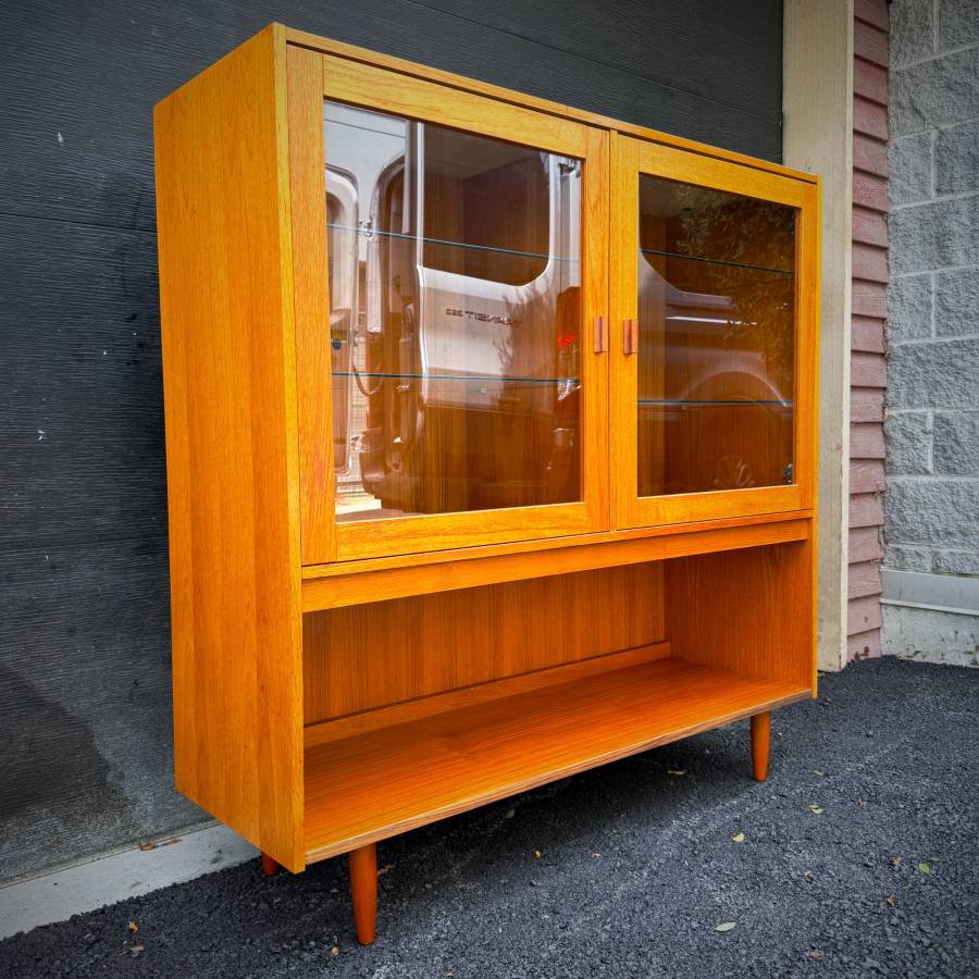 Domino mobler danish modern teak and glass shelving unit — photograph 3 of 6