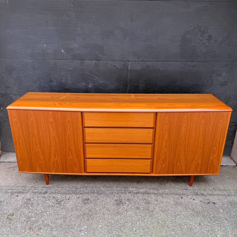 Gorgeous mid century modern teak credenza — photograph 4 of 6