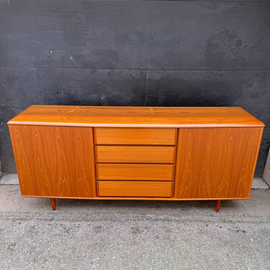 Gorgeous mid century modern teak credenza — photograph 4 of 6