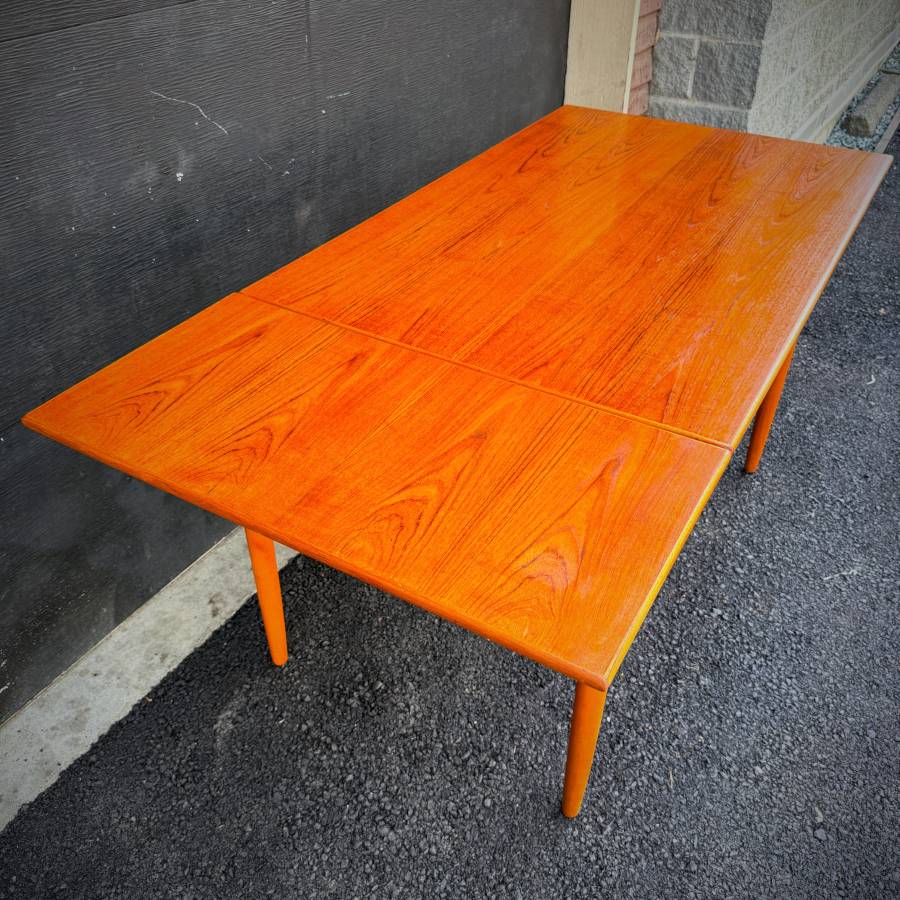 Beautiful danish modern teak dining table with extension — photograph 6 of 7