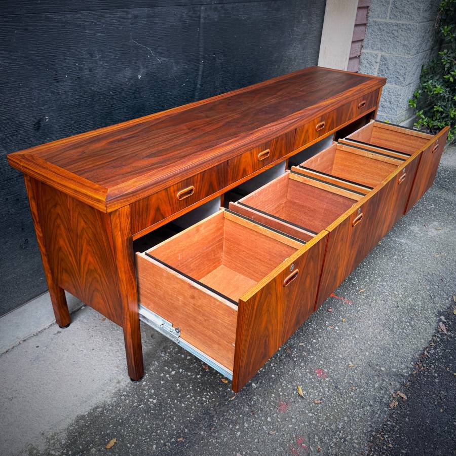 Extra long mid century modern walnut credenza — photograph 7 of 8