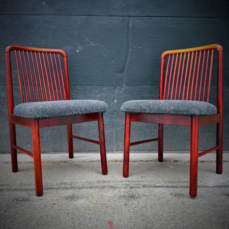 Set of 4 Mid century modern rosewood dining chairs