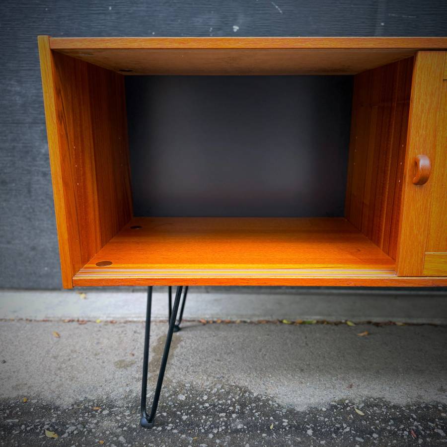 Mid century modern atomic teak credenza — photograph 5 of 7