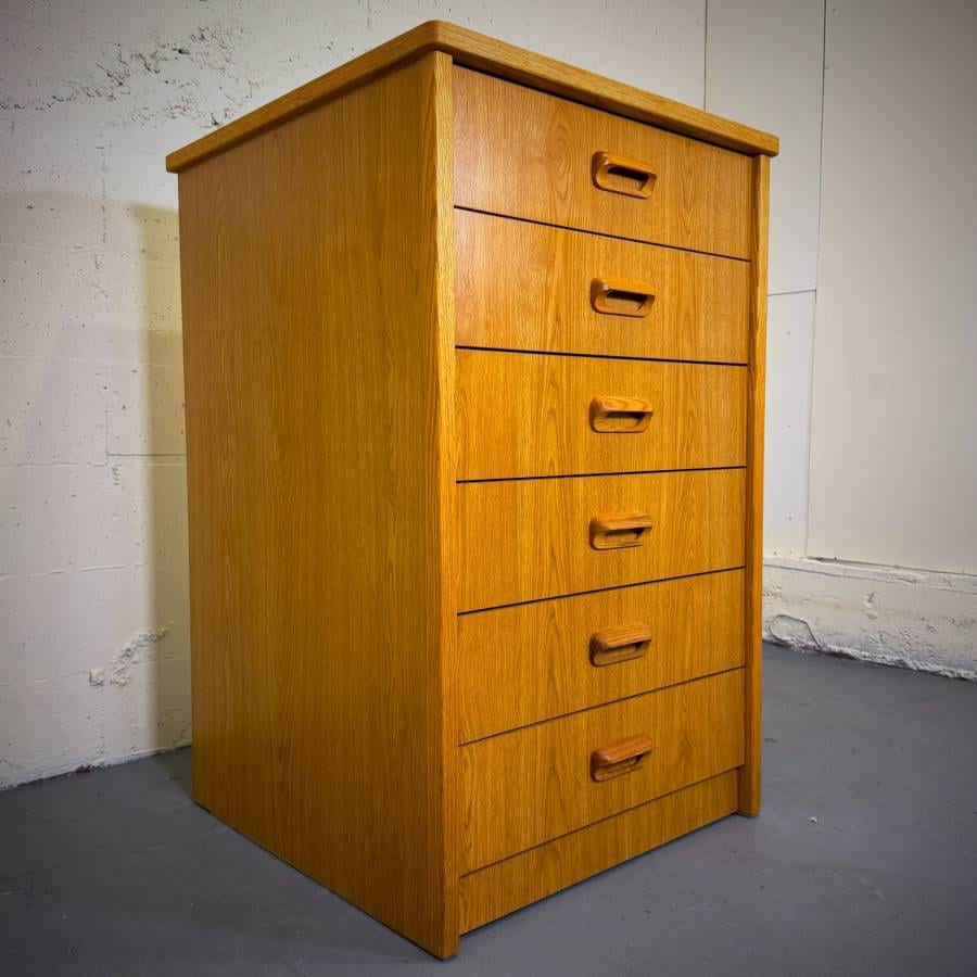 Extra deep vintage mcm oak 6 drawer dresser — photograph 2 of 6