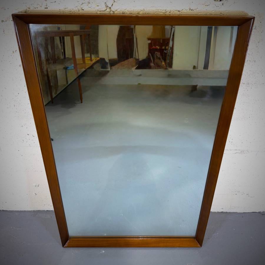 Beautiful mcm vintage thick walnut framed mirror — photograph 2 of 4