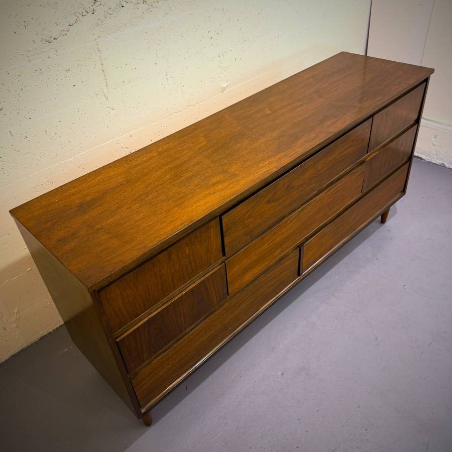 Mid century modern dark walnut 8 drawer dresser — photograph 5 of 7