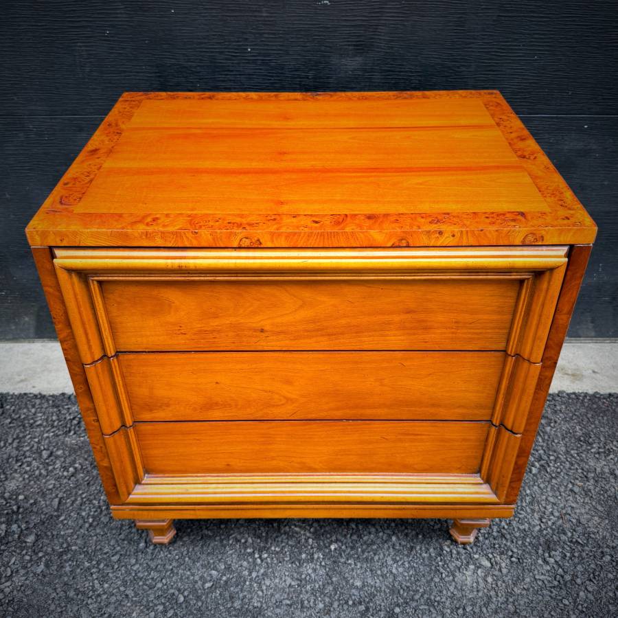 Beautiful mcm vintage burled walnut side table — photograph 4 of 6