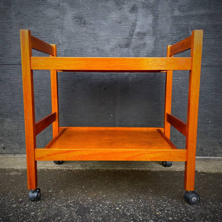 Mid century modern teak bar cart — photograph 2 of 6